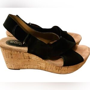 Black Clarks sandles